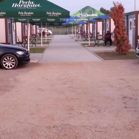 Glamtainer Court Hotel Curteni Exterior foto